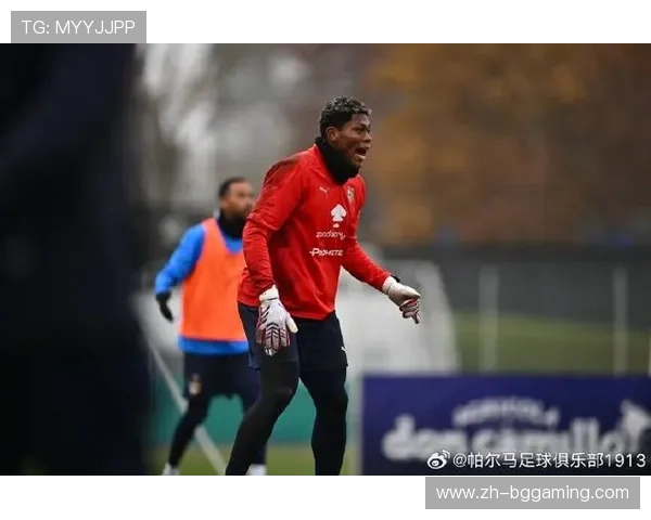 赛前最后一练:拉齐奥重点演练定位球攻防,以应对对手高空优势 赛前最后一练:拉齐奥重点演练定位球攻防,以应对对手高空优势